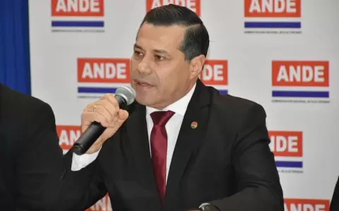 F�lix Sosa desmiente rumor de renuncia y reivindica el trabajo t�cnico tras la derogaci�n de los decretos energ�ticos