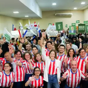 Acto pol�tico de Soledad N��ez con la camiseta de la albirroja.