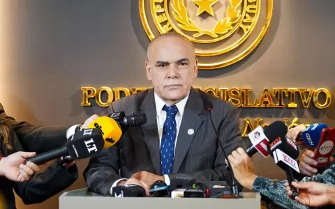Basilio "Bachi" N��ez.