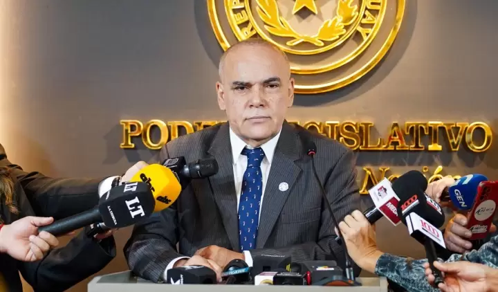 Basilio "Bachi" N��ez.