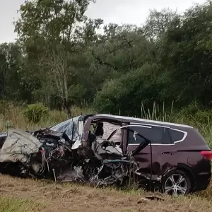 El coche de Sa�l Salcedo tras el accidente que tuvo lugar en la ciudad de Resistencia, Argentina.