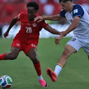 Canad� empata con Bosnia en el debut