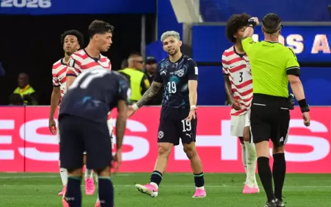 Paraguay debuta con una abultada derrota ante Estados Unidos