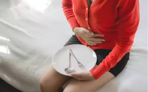 Experta llama a diferenciar la gastroparesia de la dispepsia, trastornos digestivos con s�ntomas similares
