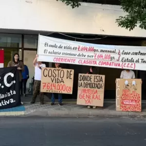 Sindicatos rechazan aumento del 5% del salario m�nimo y anuncian movilizaciones