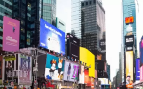 Tensi�n en Times Square: un violento incidente deja un herido tras el desfile de los Knicks