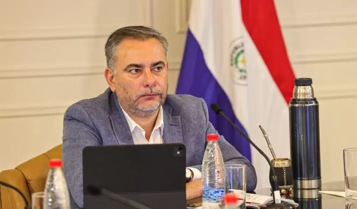 Ever Villalba, senador.