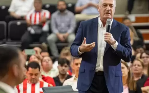 Gustavo Alfaro, DT de la selecci�n Paraguay de F�tbol.