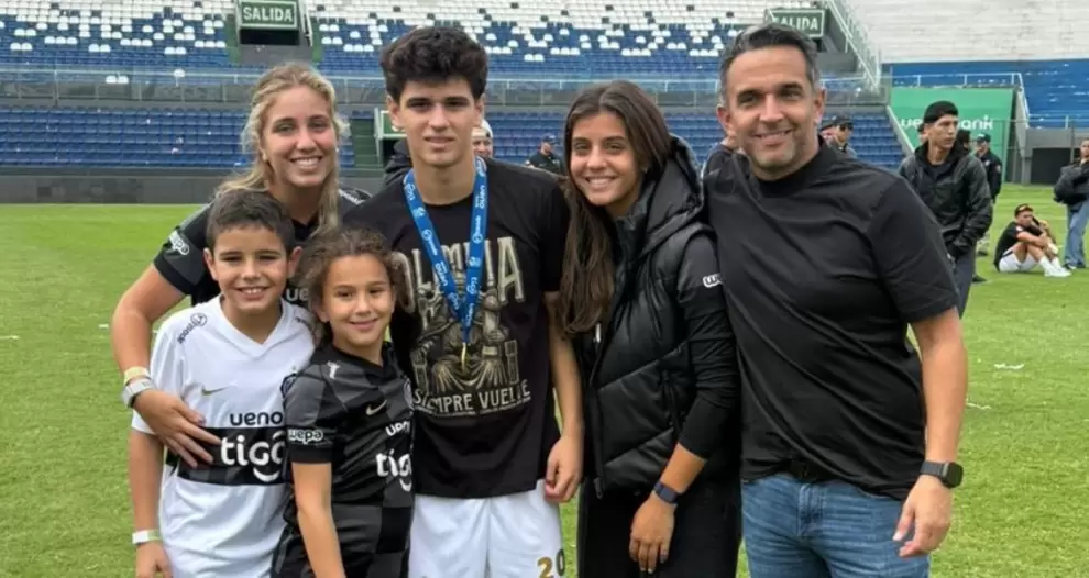 Jani y sus cinco hijos.