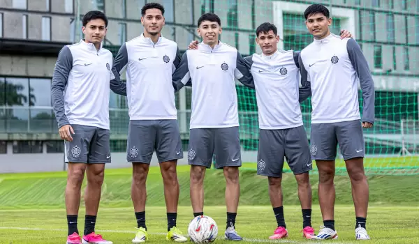 Olimpia repatria a cinco futbolistas tras el cierre de sus pr�stamos