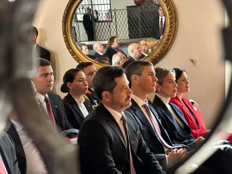 Asistentes al acto de conmemoraci�n. Cortes�a