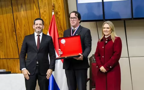 Diego S�nchez Haase recibi� la Orden Nacional al M�rito Comuneros.