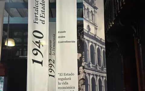 Muestra "4 tiempos de la Rep�blica".