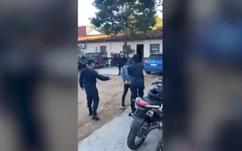 En Limpio detienen a presunto tortolero con inhibidor de se�al y herramientas para abrir veh�culos.