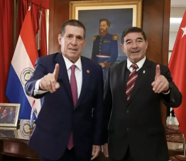Horacio Cartes y Carlos Nu�ez Ag�ero.