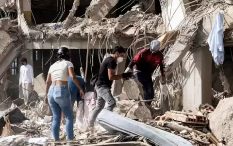 Sismo en Venezuela dej� miles de fallecidos y heridos. A�n se trabaja para rescatar a las v�ctimas.
