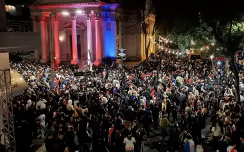 Festejos en el microcentro de Asunci�n.