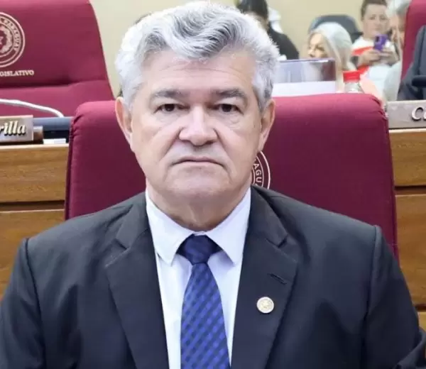 Diputaro Jorge �valos.