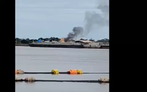 Explosi�n de barcaza deja 4 personas fallecidas.