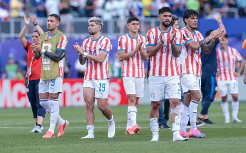 Paraguay cae de pie ante Francia