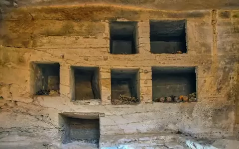Tumbas de piedra caliza halladas en Marina el-Alamein, al oeste de Alejandr�a, Egipto.