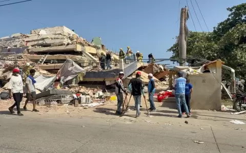 Labores de rescate tras el doble sismo en Venezuela.