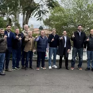 Abrazo republicano reabre heridas en el Partido Colorado y expone nuevas divisiones