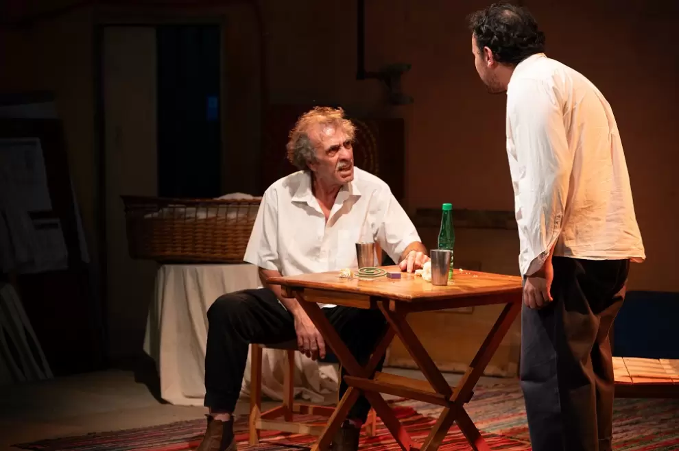 Puesta en escena de "El mejor contando vacas". Cortes�a