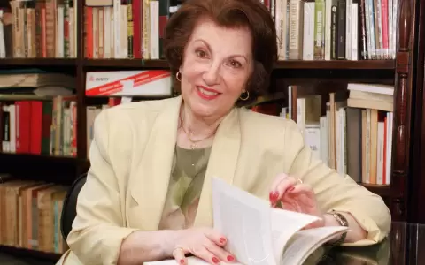 Dirma Pardo de Carugatti.