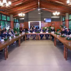 Gobierno y sector privado forman un Consejo Asesor para la industria nacional.