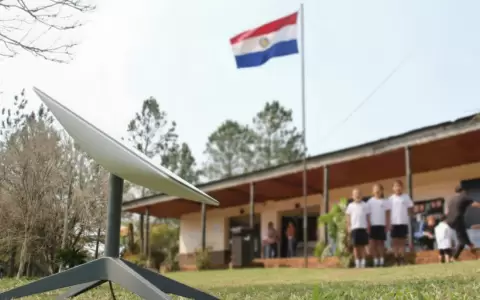 Paraguay apuesta por la conectividad satelital de Starlink aprobando mejores condiciones regulatorias.