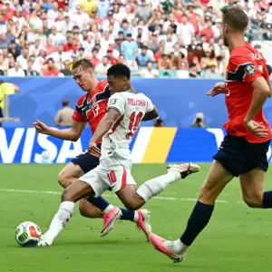 Jude Bellingham antes de anotar el empate transitorio de Inglaterra.