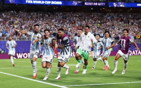 Argentina consigue una sufrida victoria en tiempo suplementario y volver� a encontrarse con Inglaterra
