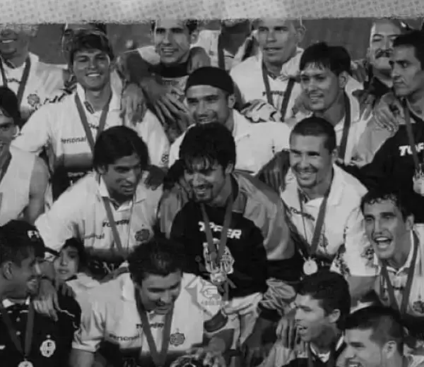 Cuando Olimpia se consagr� campe�n en Los �ngeles