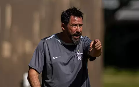 Pablo "Vitamina" S�nchez, director t�cnico de Olimpia.