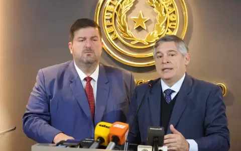 Senador Patrick Kemper y el ministro Luis Ram�rez.