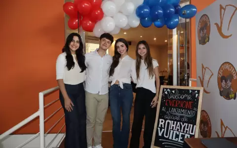 Con el prop�sito de reducir esa brecha educativa naci� Rohayhu Voices.
