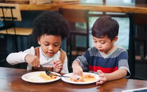 Alimentaci�n de ni�os.