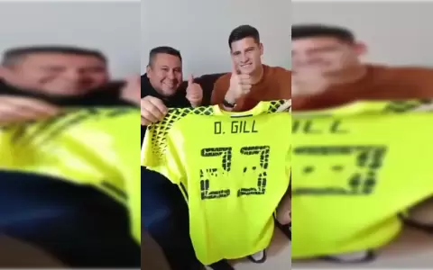 Orlando Gill recuper� la camiseta que alguna vez vendi� por necesidad