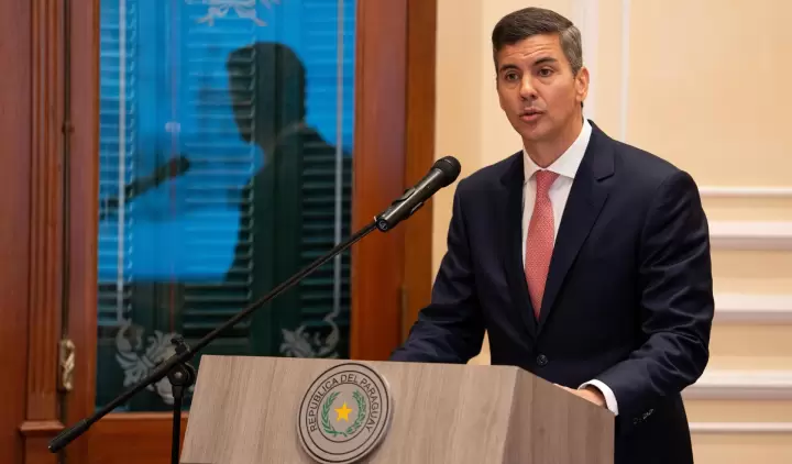 Santiago Pe�a, presidente.
