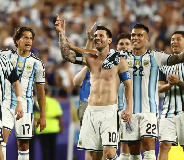 Futbolistas de Argentina celebrando el ag�nico triunfo sobre Suiza.