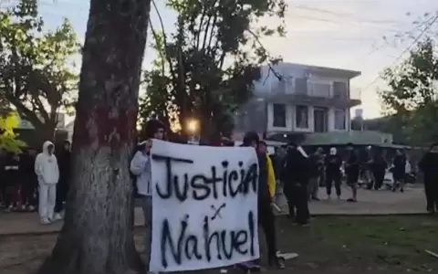 Alberdi marcha para exigir justicia por muerte de joven