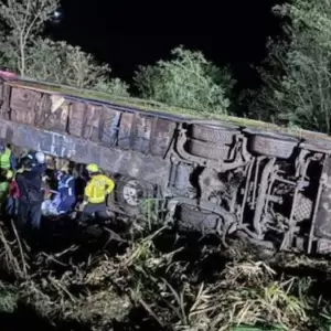 Chofer atribuye a una falla de frenos la tragedia del bus paraguayo en Brasil