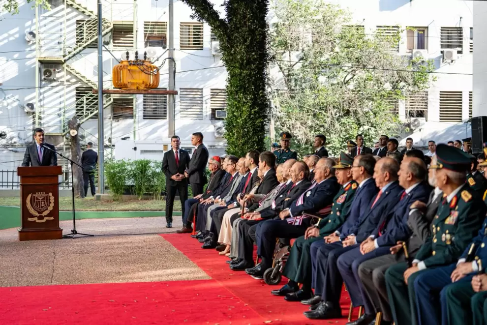 Santiago Pe�a en acto militar.