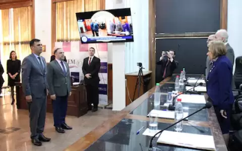 Senadores colorados jurando como representantes ante el JEM.