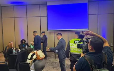 Fiscal�a irrumpe en hotel capitalino por presunto esquema de posgrados irregulares dirigido a estudiantes brasile�os