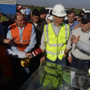 Peña verifica avance de obras del proyecto Aña Cuá de Yacyreta