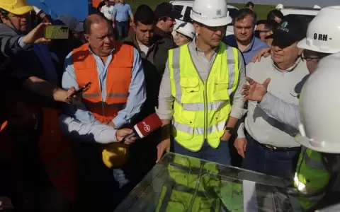 Santiago Pe�a, presidente.