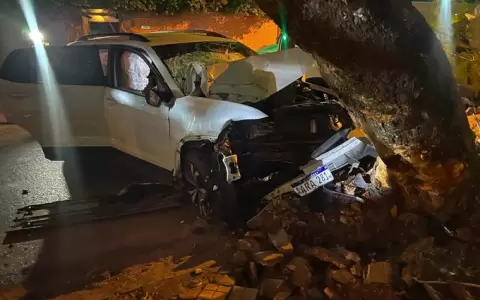 Grave accidente se cobr� la vida de un automovilista sobre la avenida Espa�a en Asunci�n.