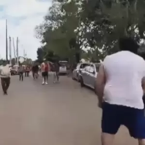 Ri�a tras termino de partido amateur.